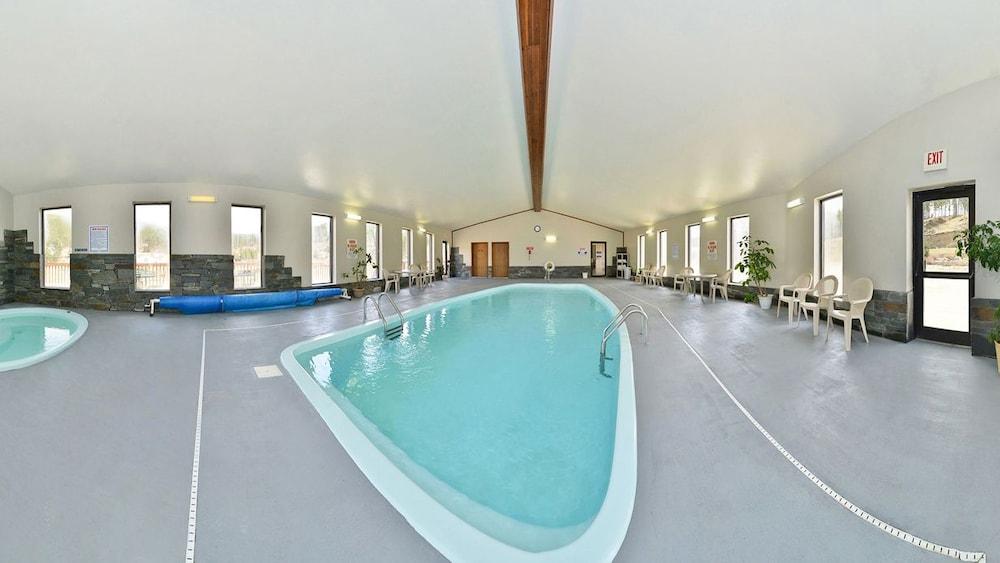 Everspring Inn & Suites Hill City Esterno foto