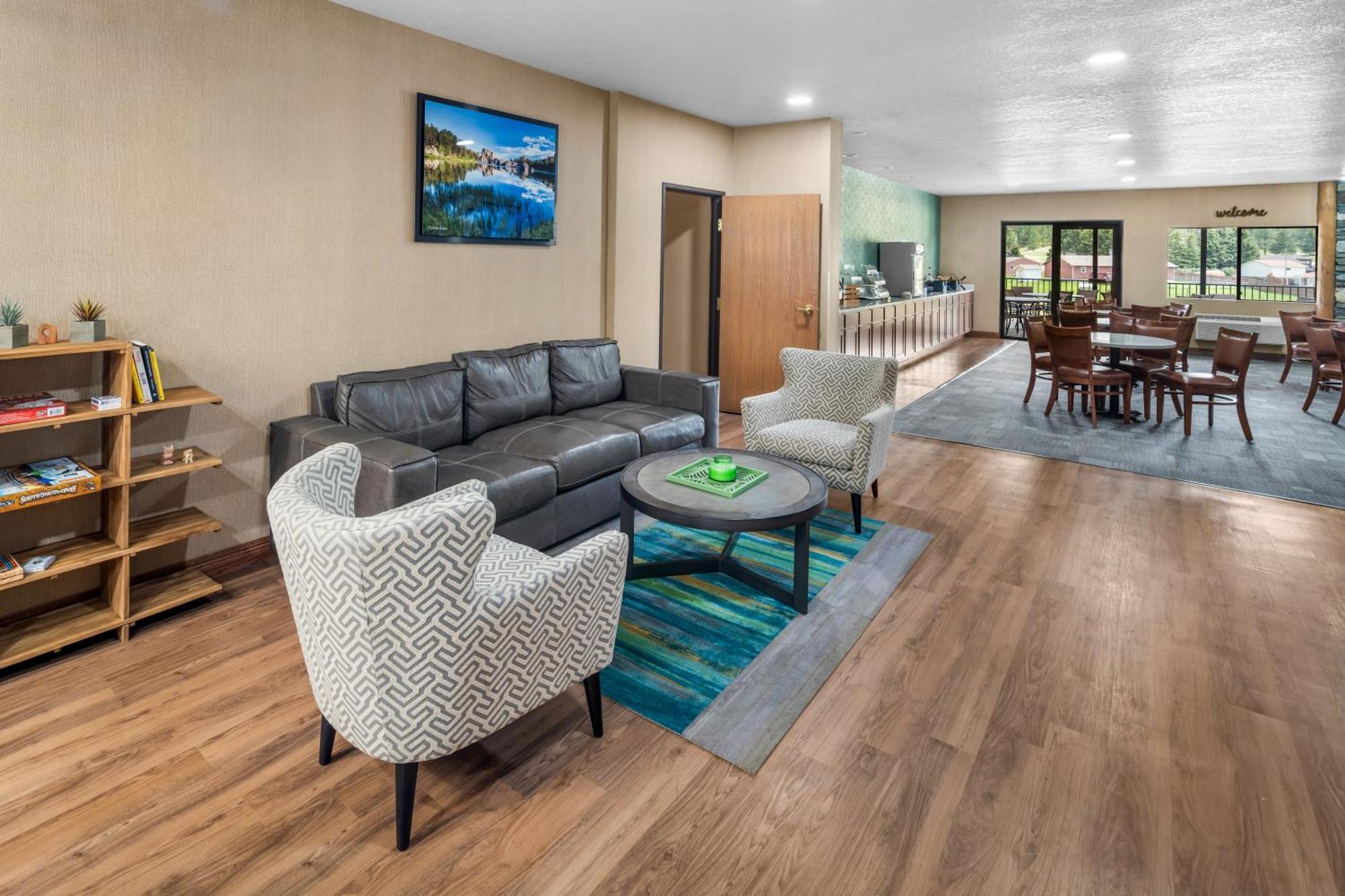 Everspring Inn & Suites Hill City Esterno foto