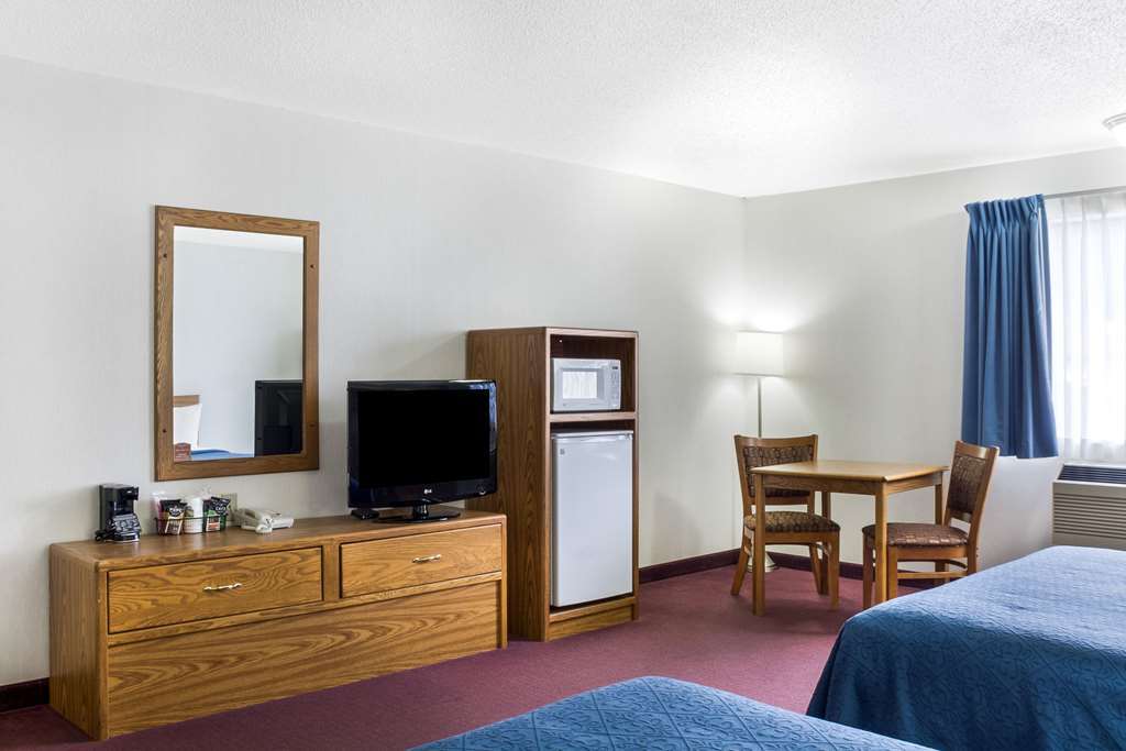 Everspring Inn & Suites Hill City Camera foto