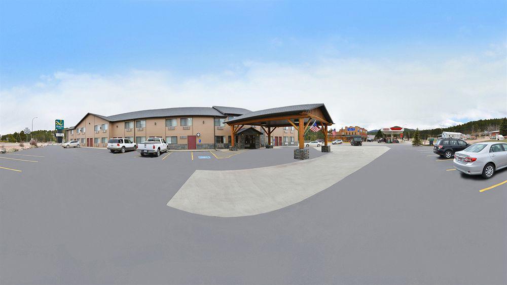 Everspring Inn & Suites Hill City Esterno foto